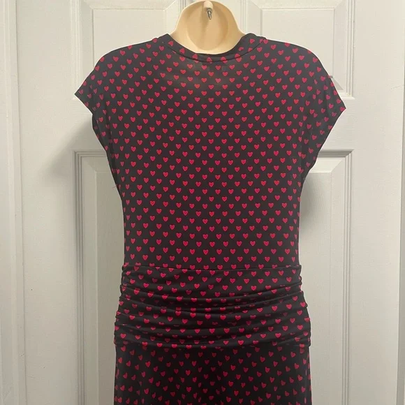 Retrolicious Bombshell Navy with red hearts print dress Bow - Med - EUC - Picture 5 of 14